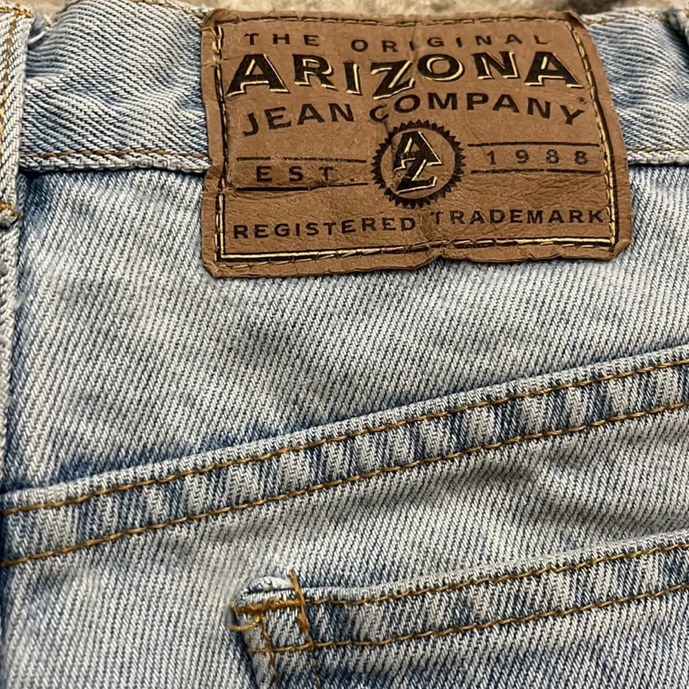 Arizona Jean Company Light Blue Jean Shorts - Picture 5 of 6